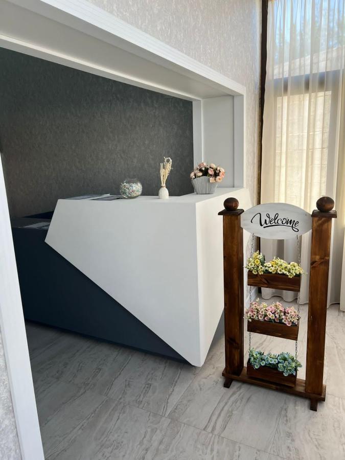 Sapphire hotels Taraz Eksteriør billede